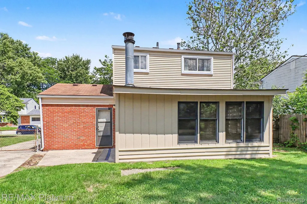 30203 S Stockton Drive Farmington Hills City MI 48336