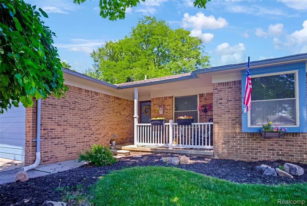 7878 Charrington Drive Canton Charter Township MI 48187