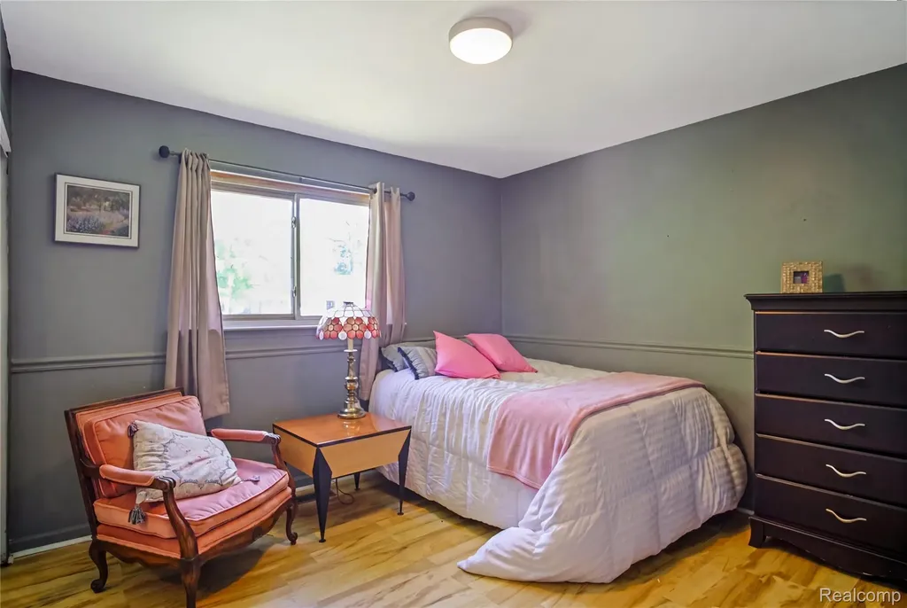 7878 Charrington Drive Canton Charter Township MI 48187