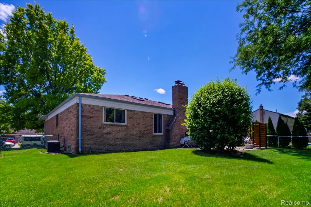 7878 Charrington Drive Canton Charter Township MI 48187