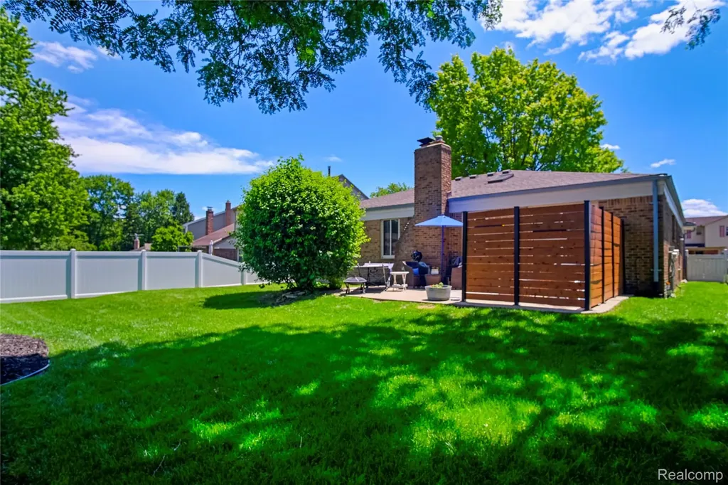7878 Charrington Drive Canton Charter Township MI 48187