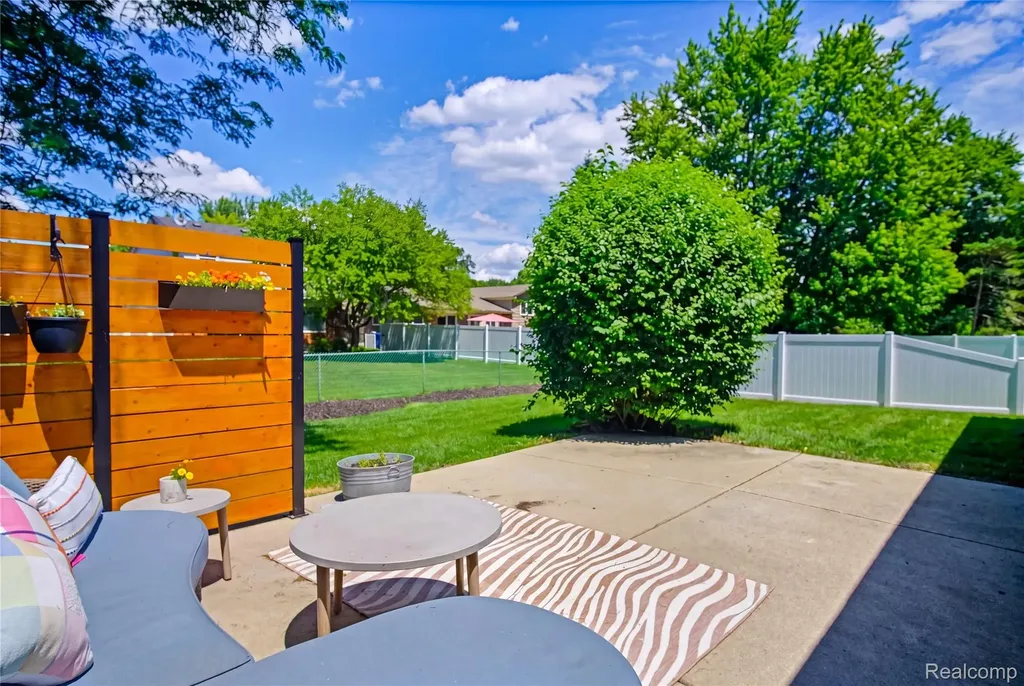 7878 Charrington Drive Canton Charter Township MI 48187