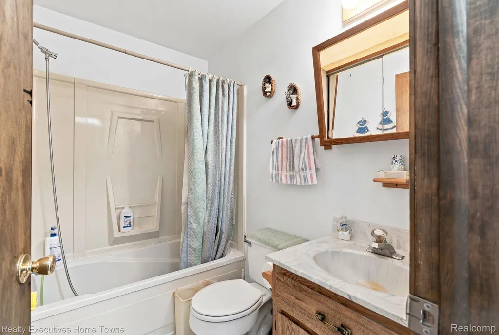 959 Braidwood Road Riley Township MI 48041