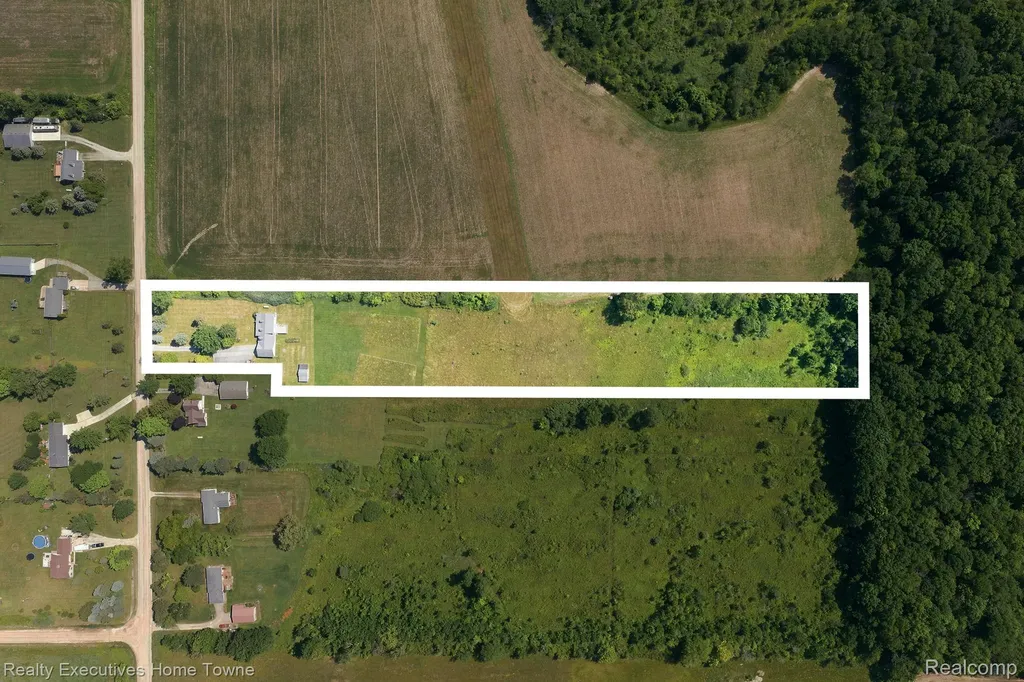 959 Braidwood Road Riley Township MI 48041