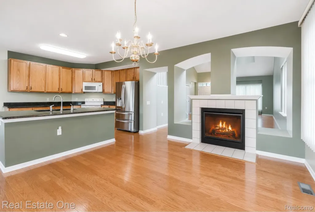 3622 Camden Court Auburn Hills City MI 48326