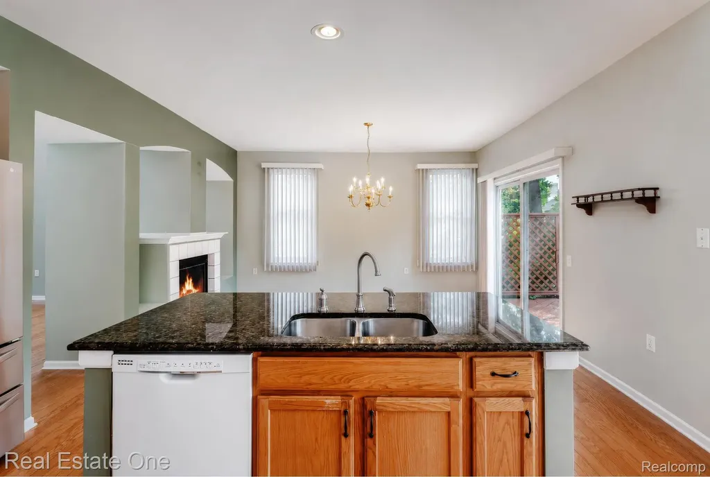 3622 Camden Court Auburn Hills City MI 48326