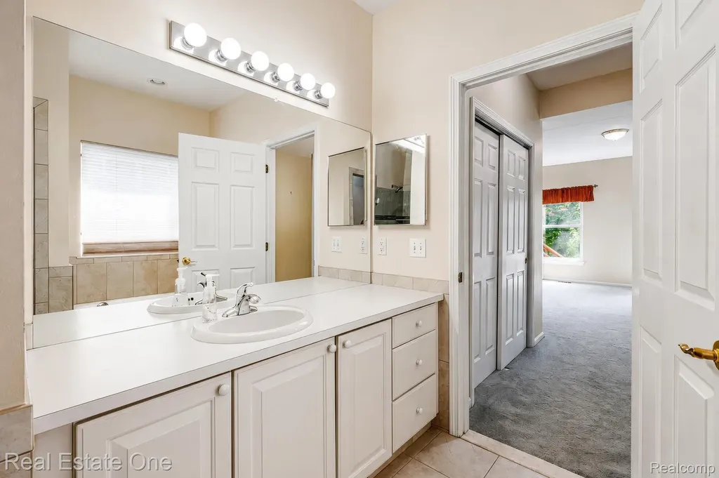 3622 Camden Court Auburn Hills City MI 48326