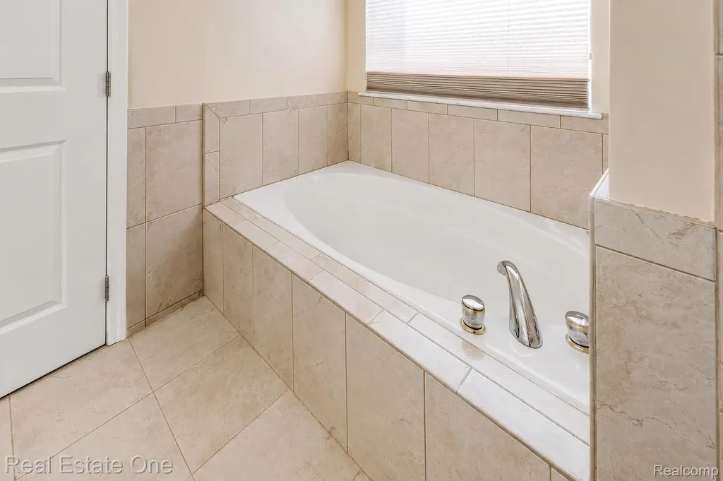 3622 Camden Court Auburn Hills City MI 48326