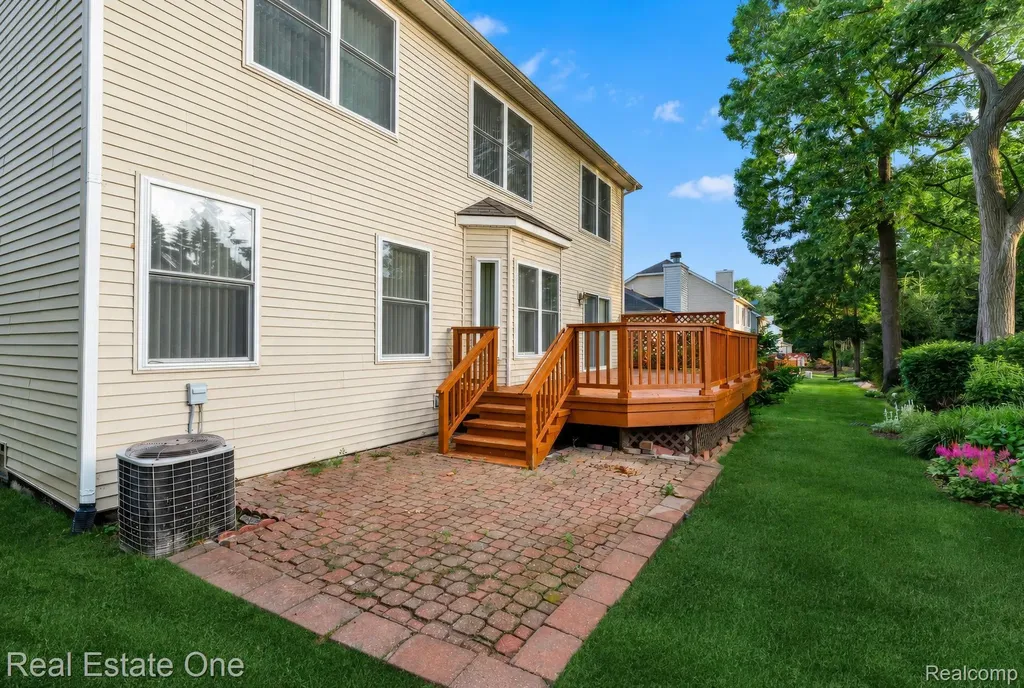 3622 Camden Court Auburn Hills City MI 48326