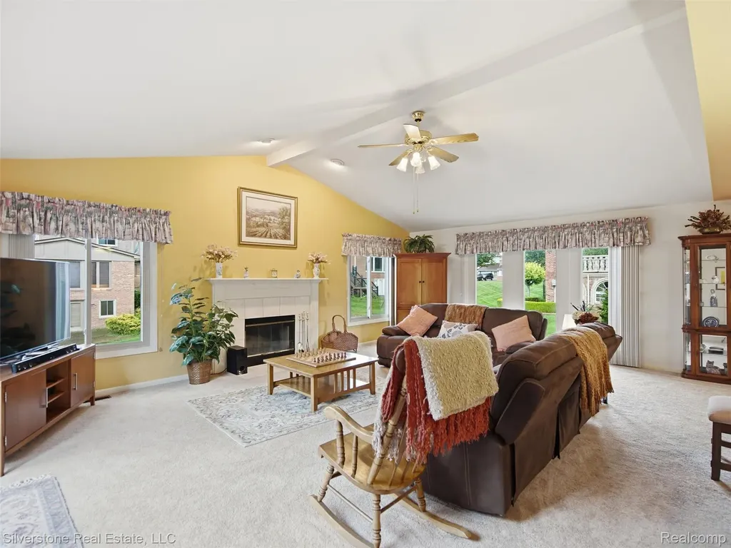6577 Edith Court Troy City MI 48085