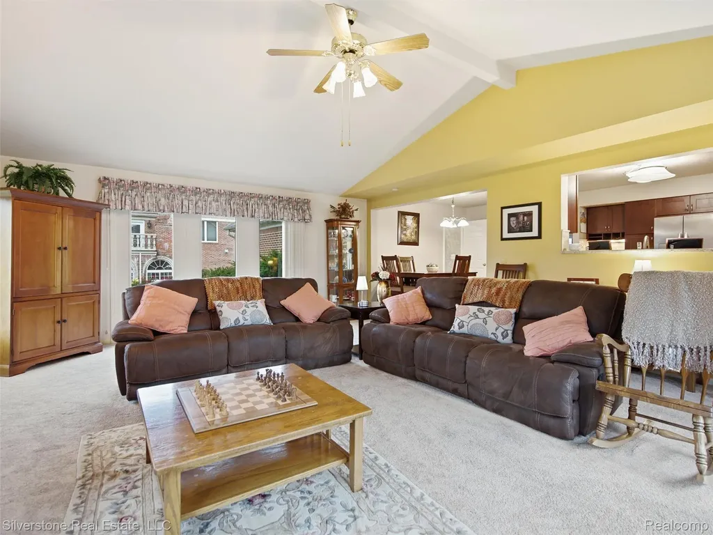 6577 Edith Court Troy City MI 48085