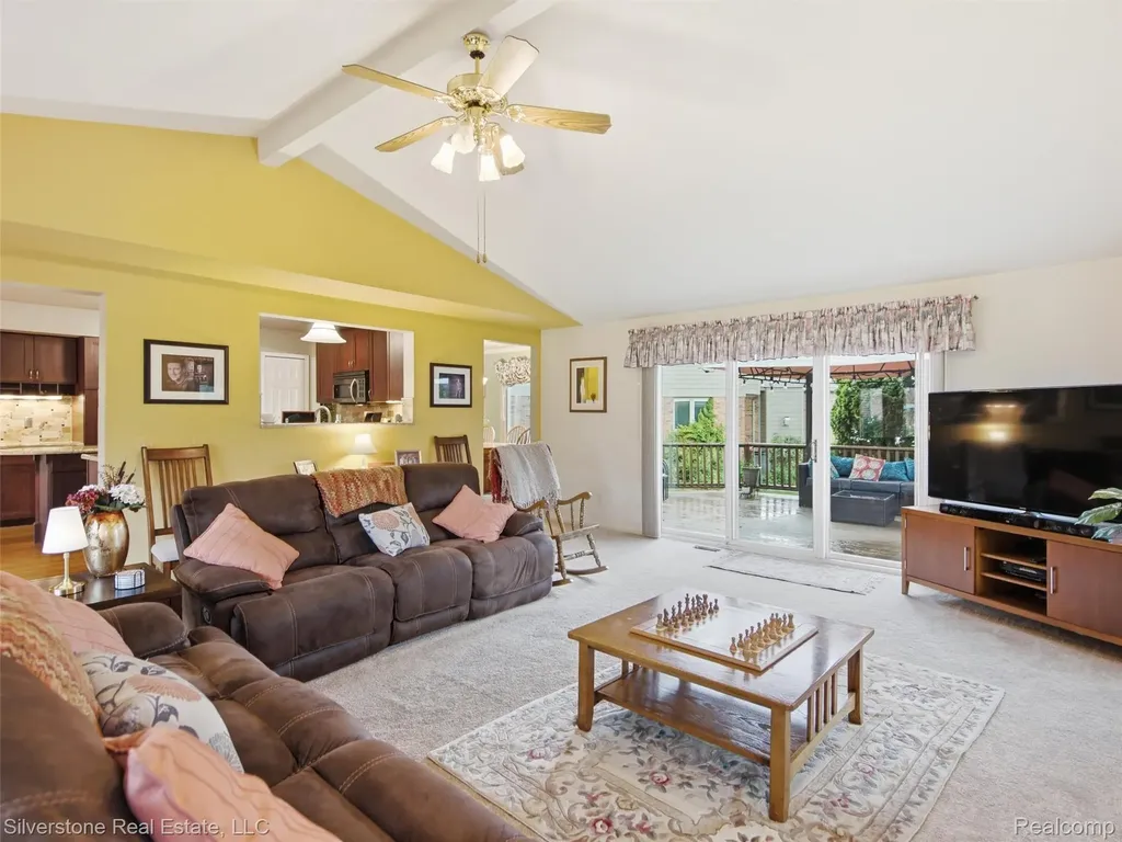 6577 Edith Court Troy City MI 48085
