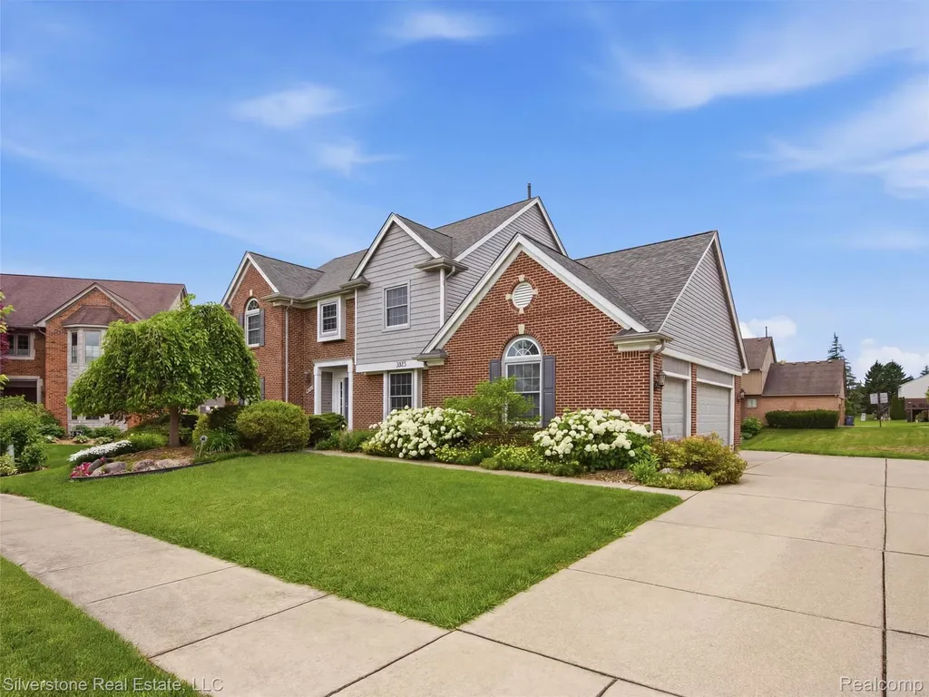 6577 Edith Court Troy City MI 48085