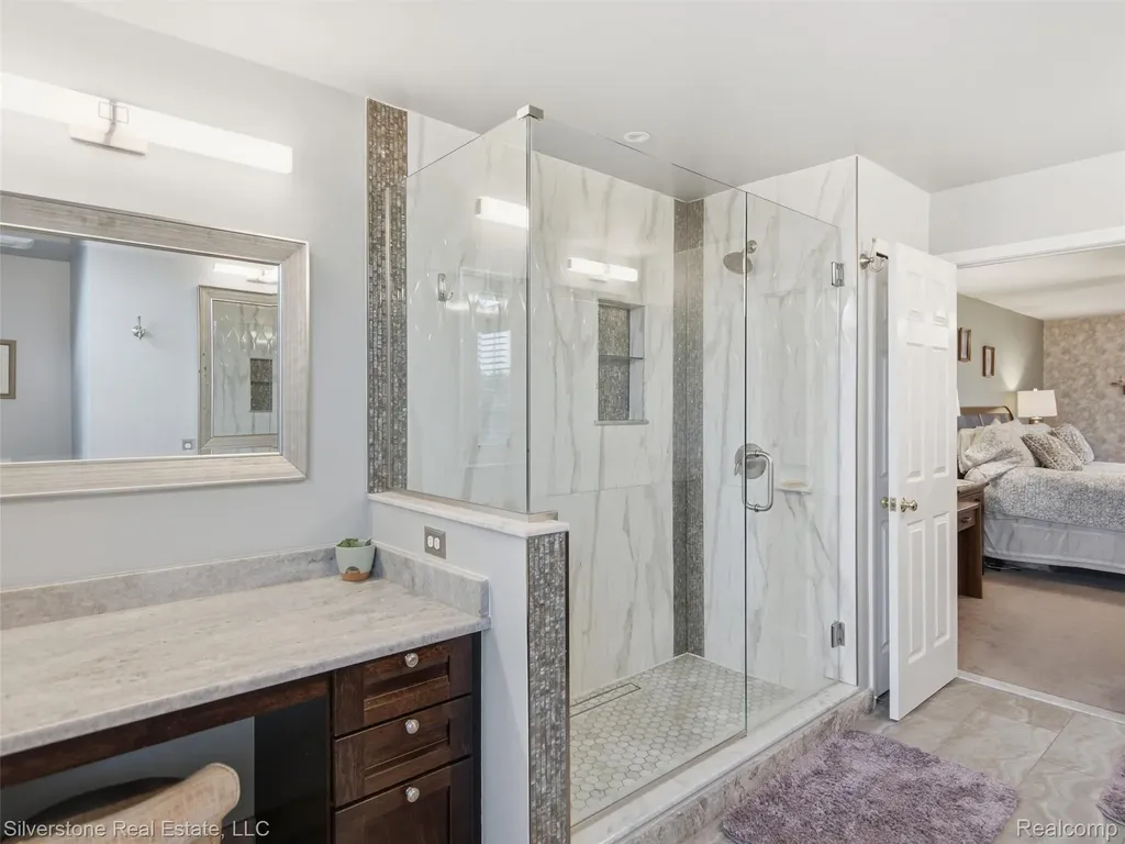 6577 Edith Court Troy City MI 48085