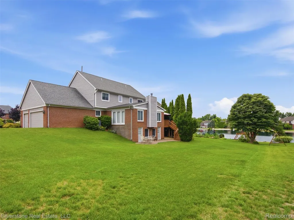 6577 Edith Court Troy City MI 48085