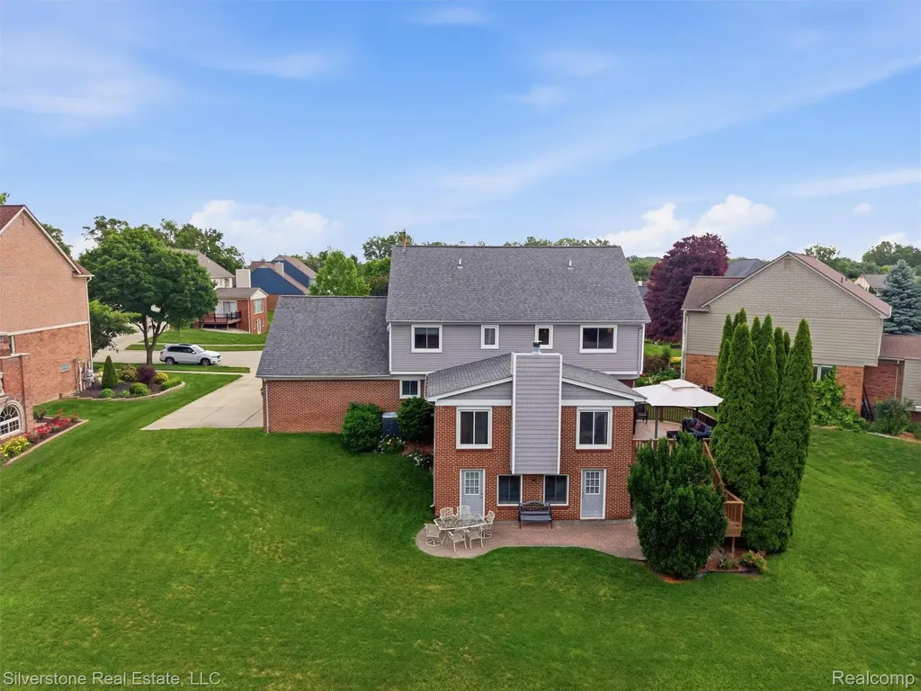 6577 Edith Court Troy City MI 48085
