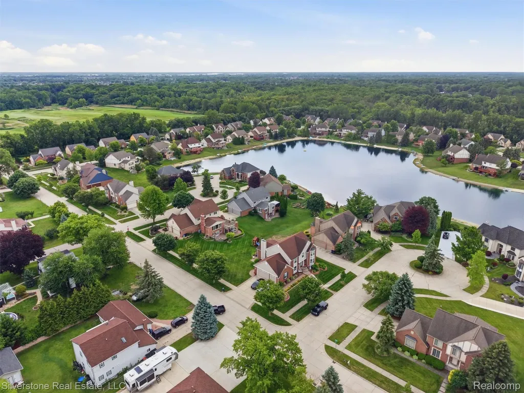 6577 Edith Court Troy City MI 48085