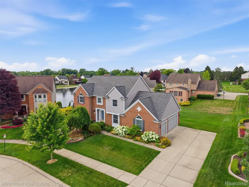 6577 Edith Court Troy City MI 48085