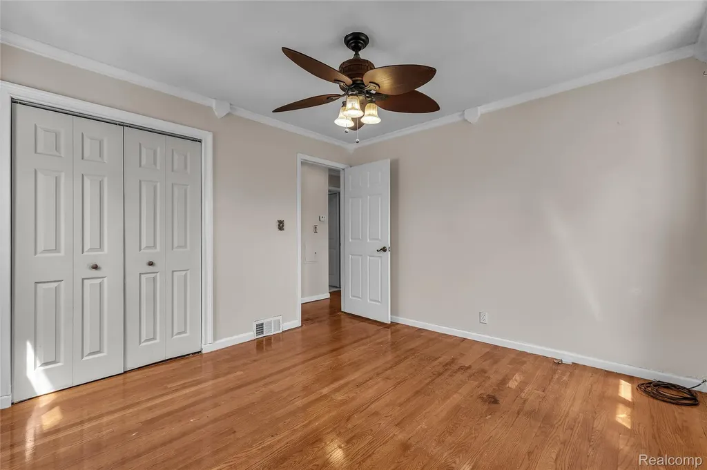 15421 Mccann Street Southgate City MI 48195