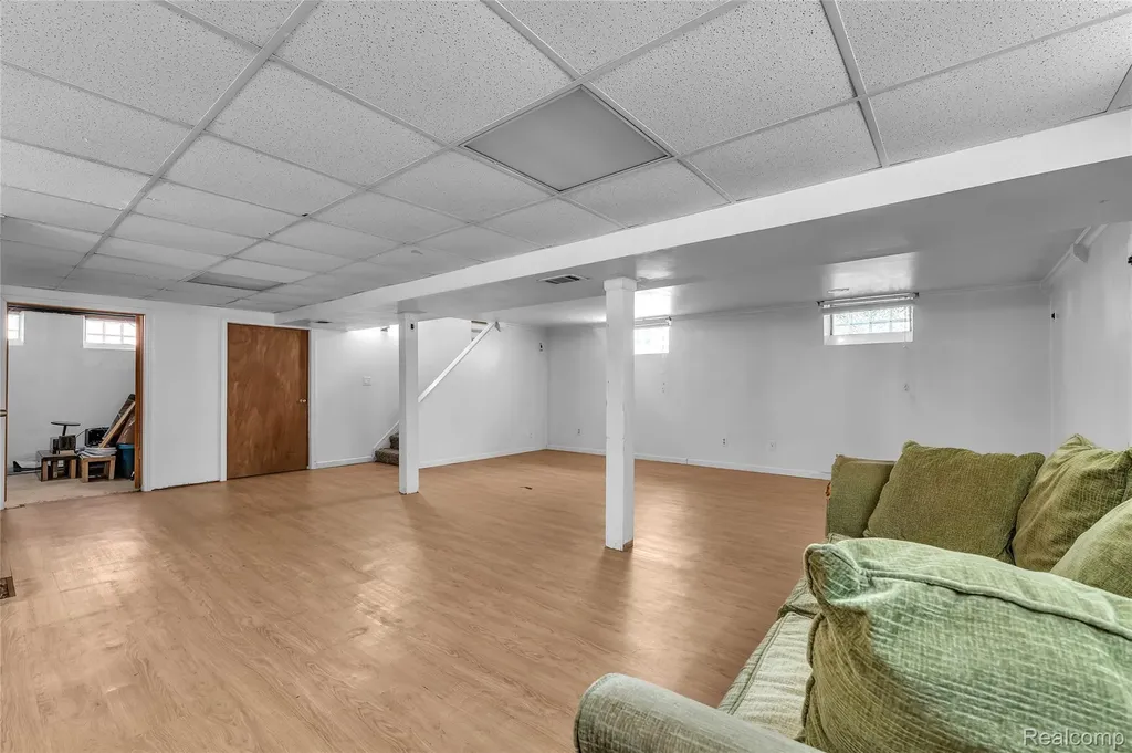 15421 Mccann Street Southgate City MI 48195
