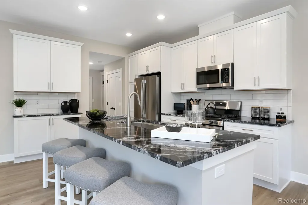 3012 Canopy Tree Way Pittsfield Charter Township MI 48103