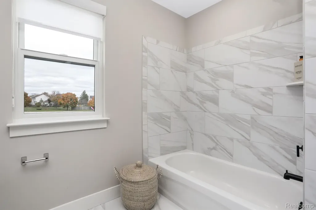 3012 Canopy Tree Way Pittsfield Charter Township MI 48103