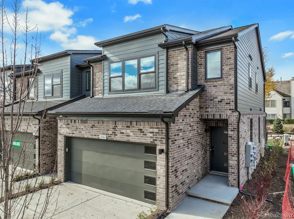 3012 Canopy Tree Way Pittsfield Charter Township MI 48103