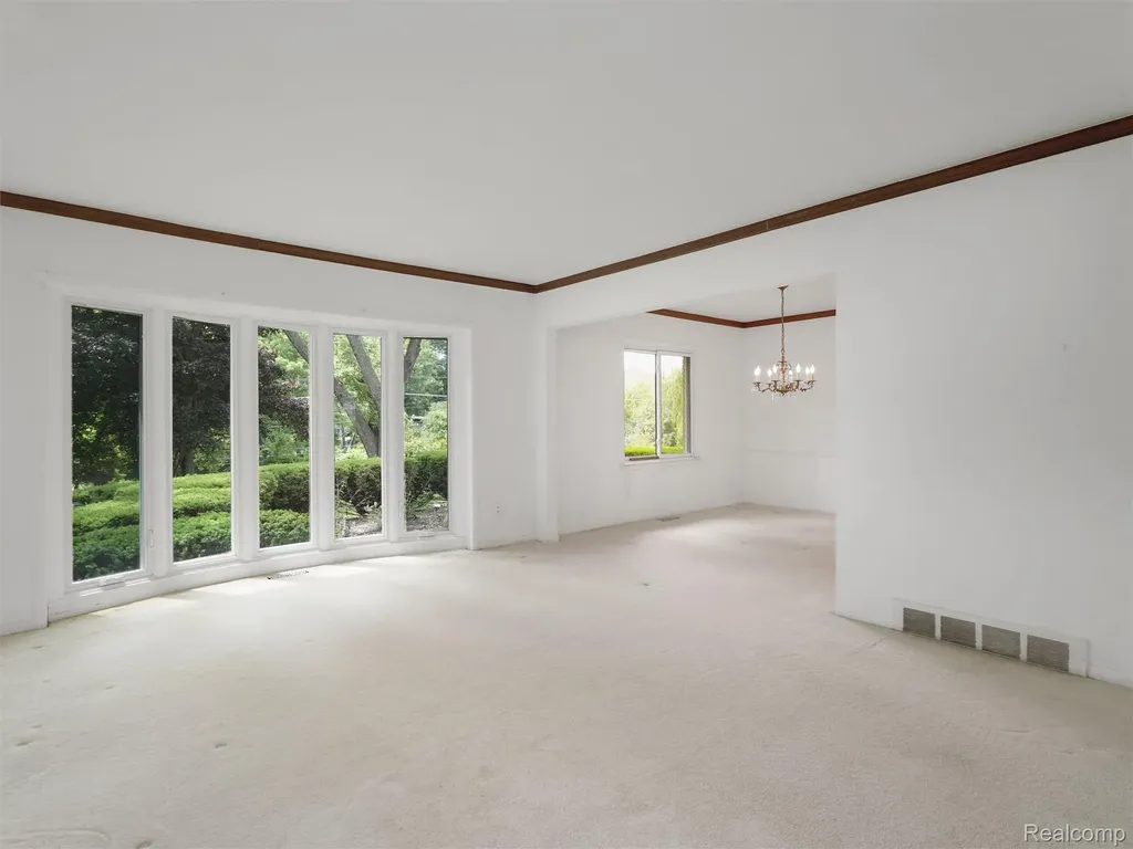 3817 Dalice Drive West Bloomfield Charter Township MI 48323