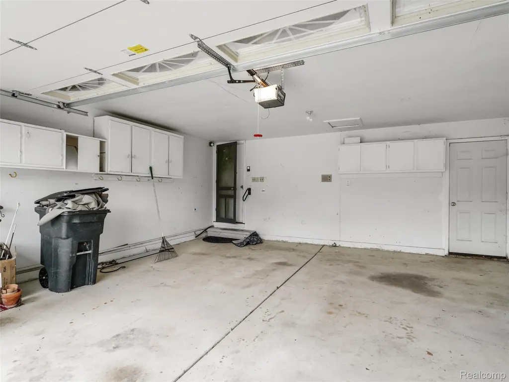 3817 Dalice Drive West Bloomfield Charter Township MI 48323
