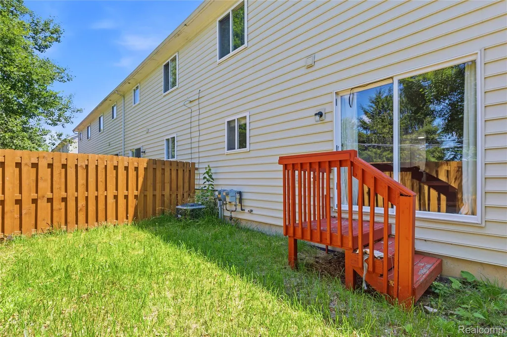 221 Tucker Street Pontiac City MI 48341