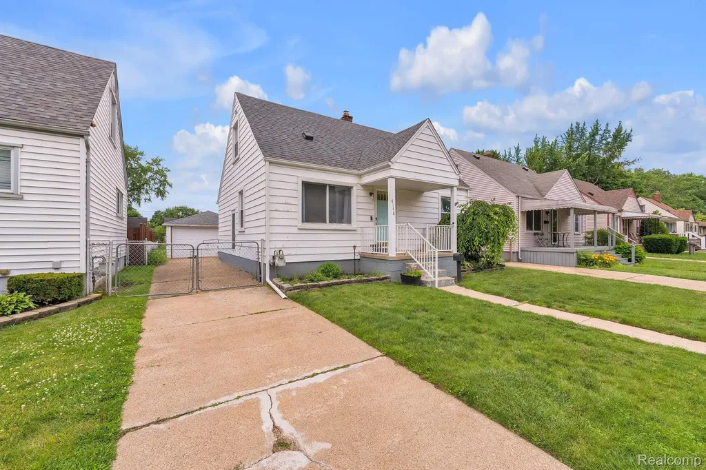 4148 Academy Street Dearborn Heights City MI 48125