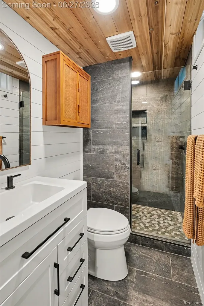 590 Hecht Drive Madison Heights City MI 48071