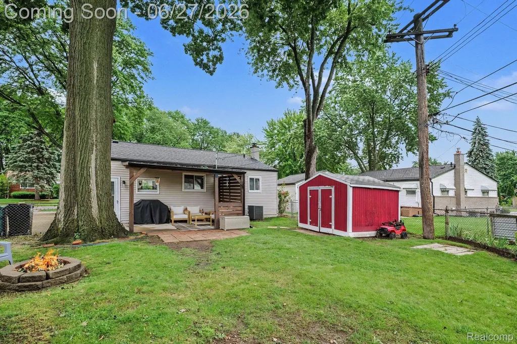 590 Hecht Drive Madison Heights City MI 48071