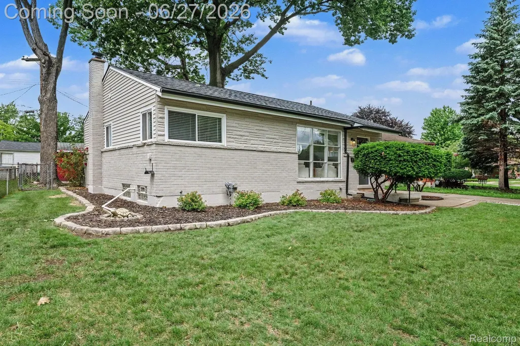 590 Hecht Drive Madison Heights City MI 48071