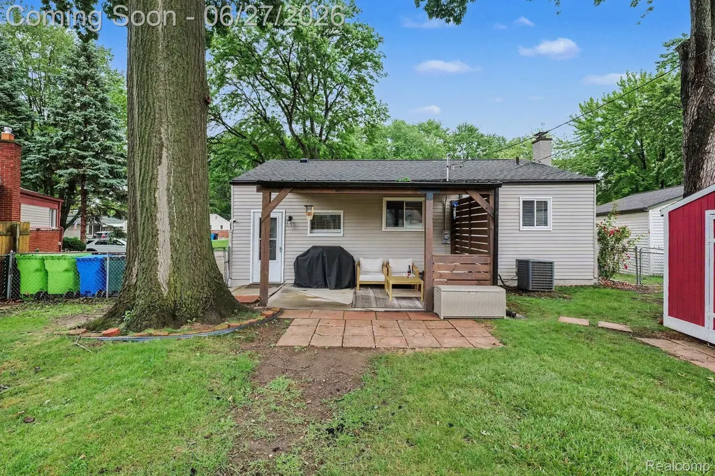 590 Hecht Drive Madison Heights City MI 48071