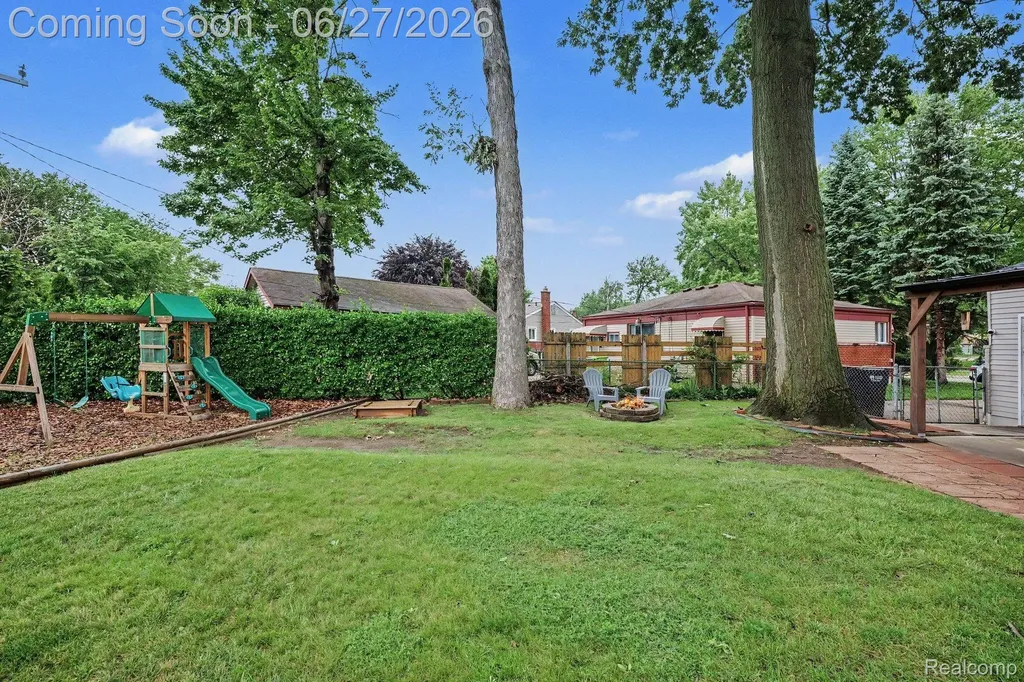 590 Hecht Drive Madison Heights City MI 48071