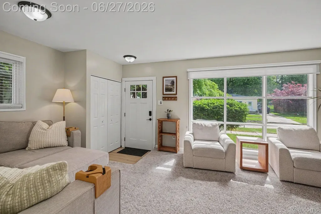 590 Hecht Drive Madison Heights City MI 48071