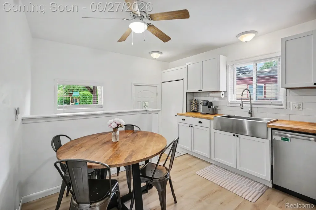 590 Hecht Drive Madison Heights City MI 48071
