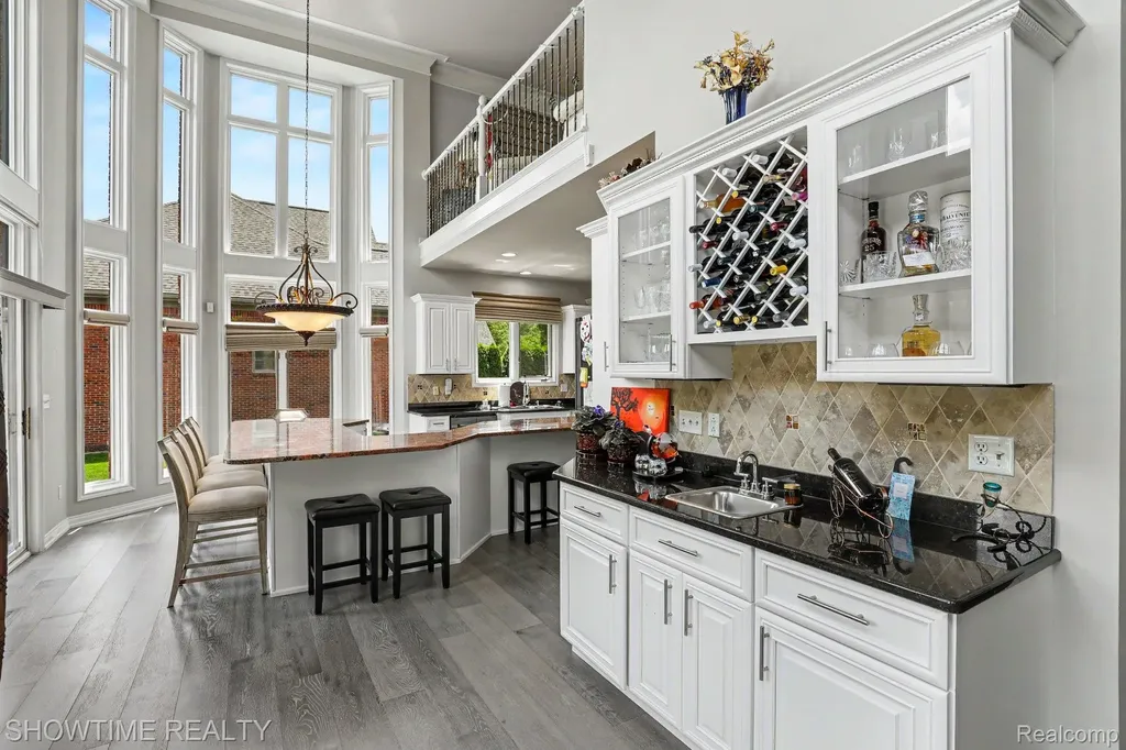 54676 Woodcreek Boulevard Shelby Charter Township MI 48315