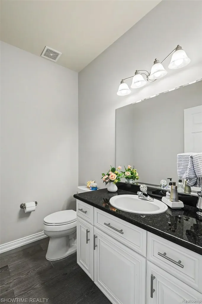 54676 Woodcreek Boulevard Shelby Charter Township MI 48315