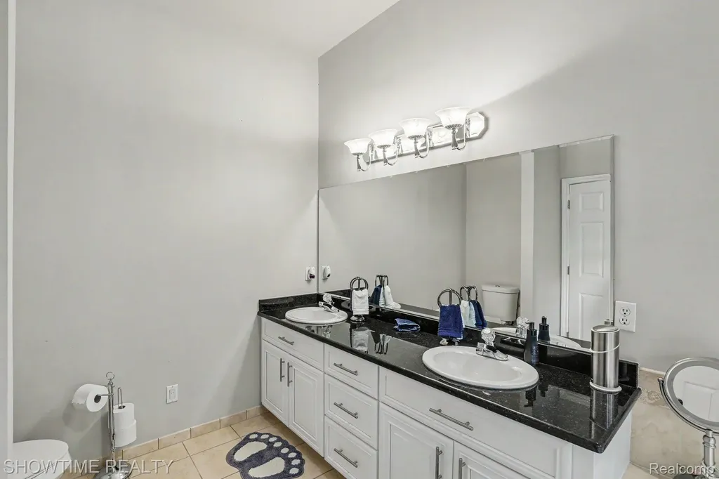 54676 Woodcreek Boulevard Shelby Charter Township MI 48315