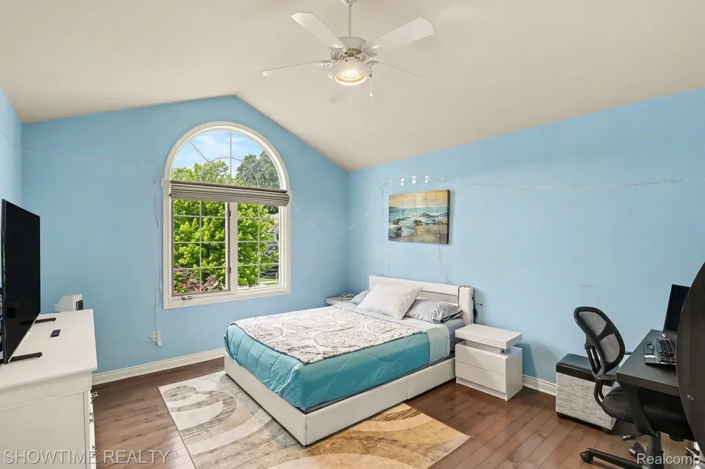 54676 Woodcreek Boulevard Shelby Charter Township MI 48315