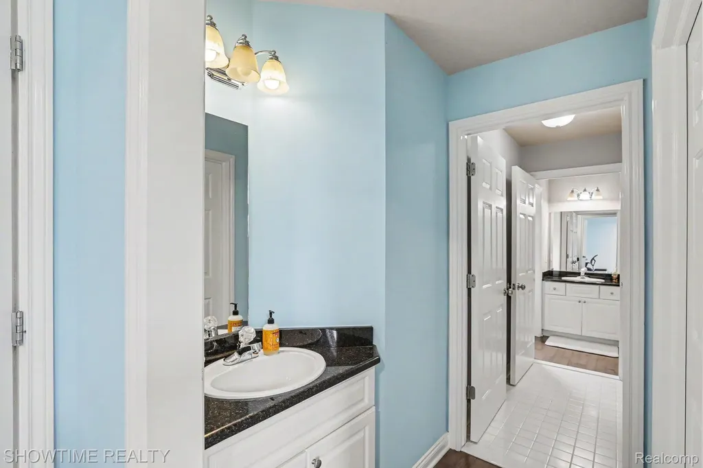 54676 Woodcreek Boulevard Shelby Charter Township MI 48315