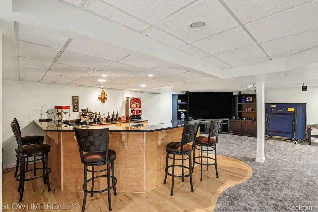 54676 Woodcreek Boulevard Shelby Charter Township MI 48315