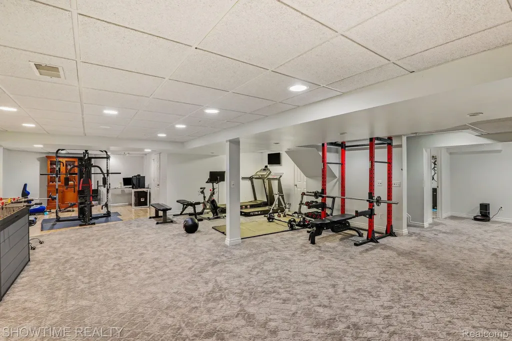 54676 Woodcreek Boulevard Shelby Charter Township MI 48315