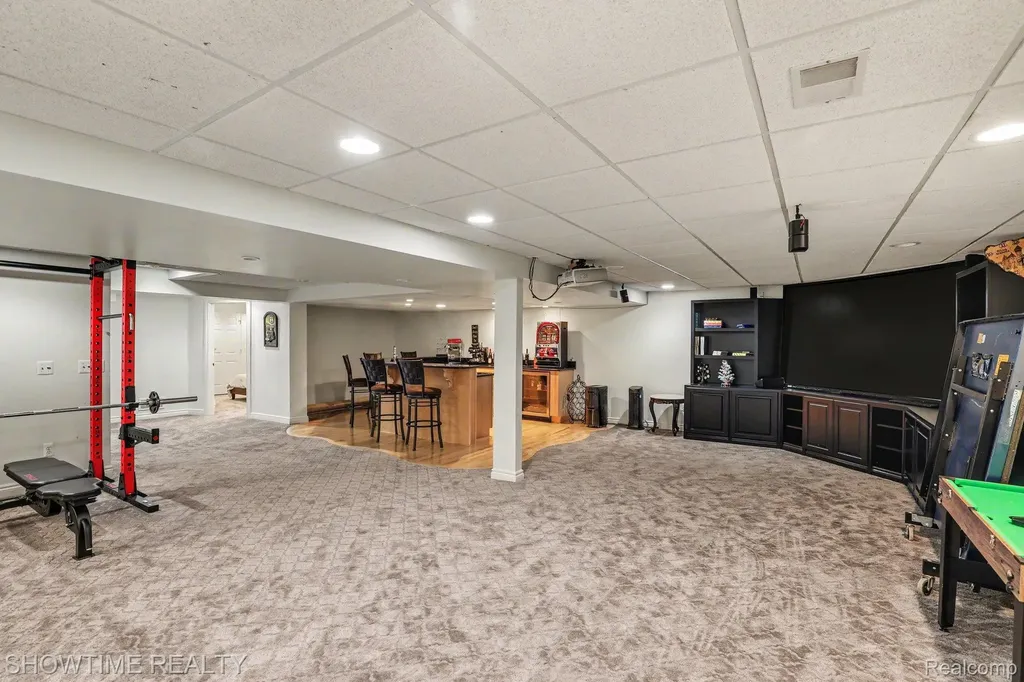 54676 Woodcreek Boulevard Shelby Charter Township MI 48315