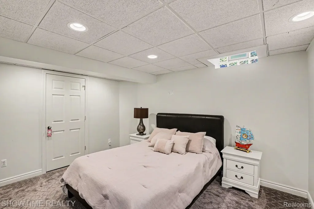 54676 Woodcreek Boulevard Shelby Charter Township MI 48315