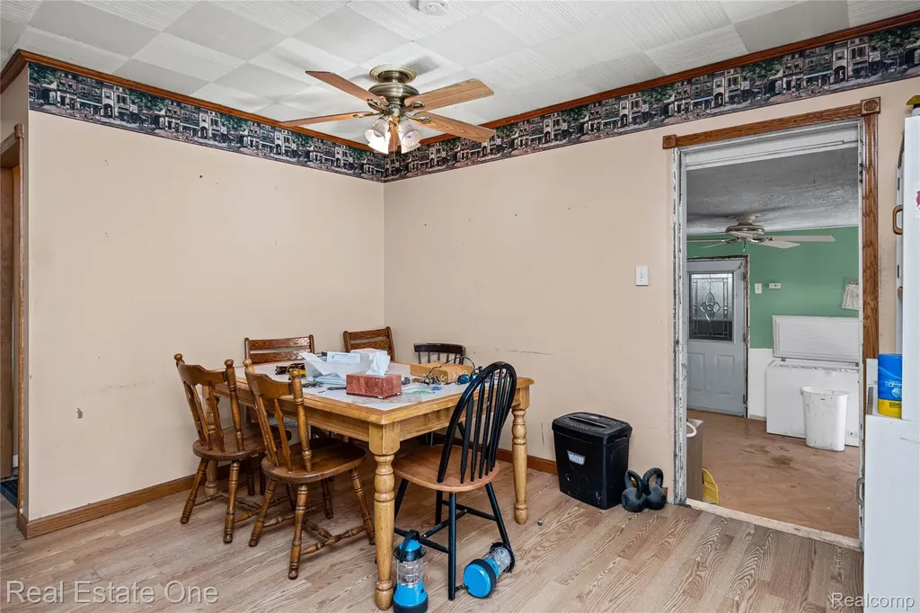 9585 N Eston Road Independence Charter Township MI 48348