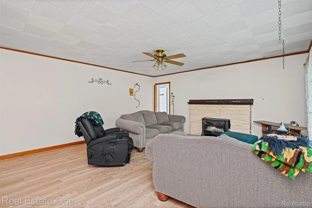 9585 N Eston Road Independence Charter Township MI 48348