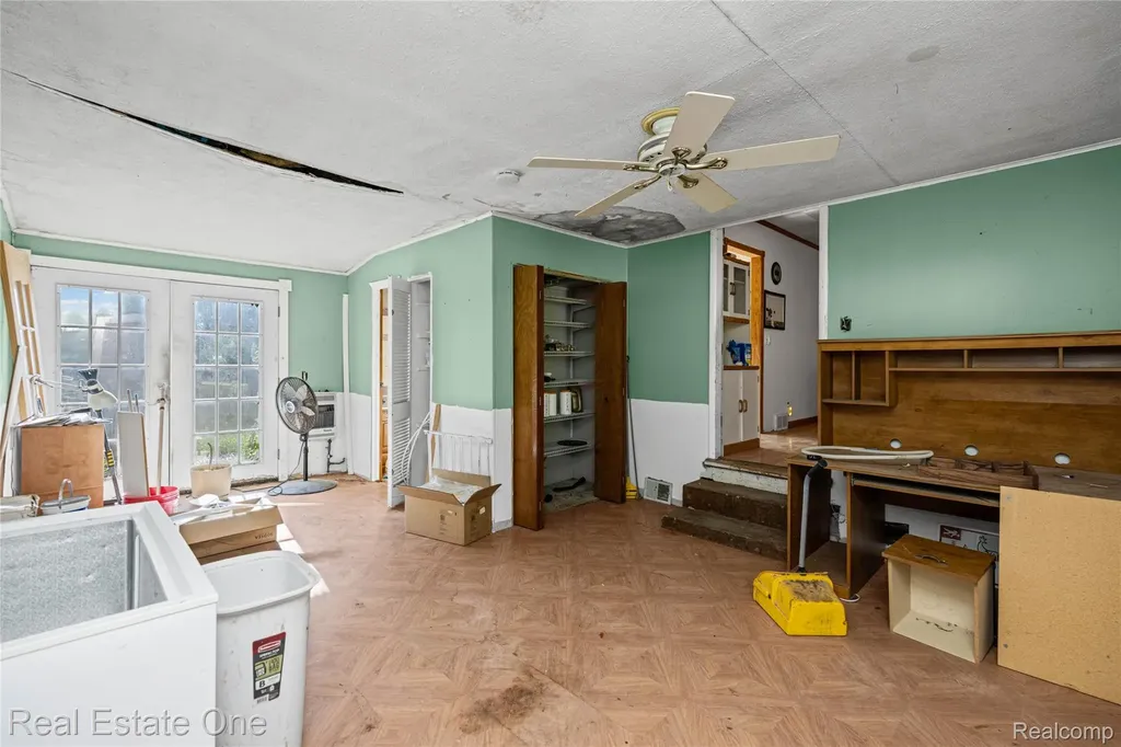9585 N Eston Road Independence Charter Township MI 48348